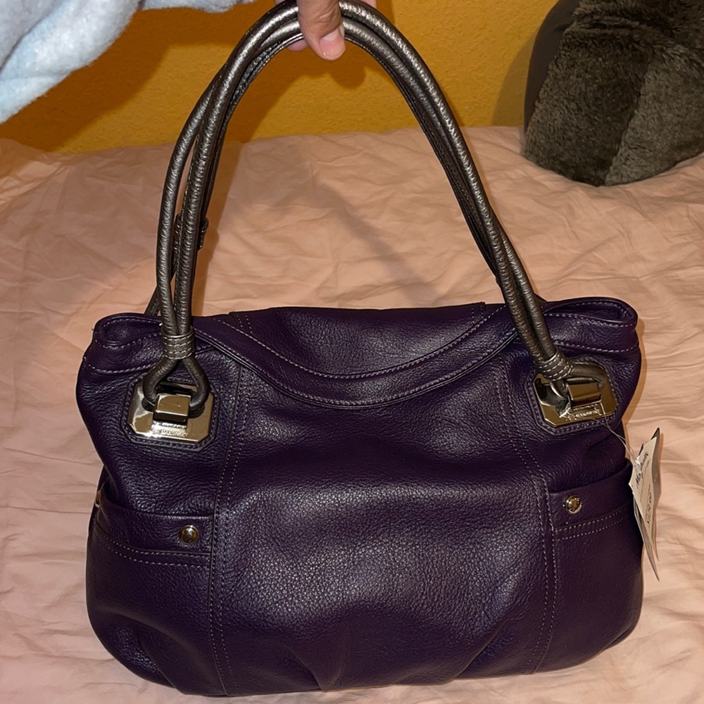 Brand New B Makowsky genuine leather purse